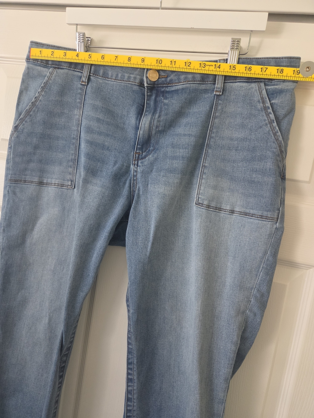 Kut from the Kloth Light Blue Denim Capri Women's Jeans 18 - Picture 3 of 6